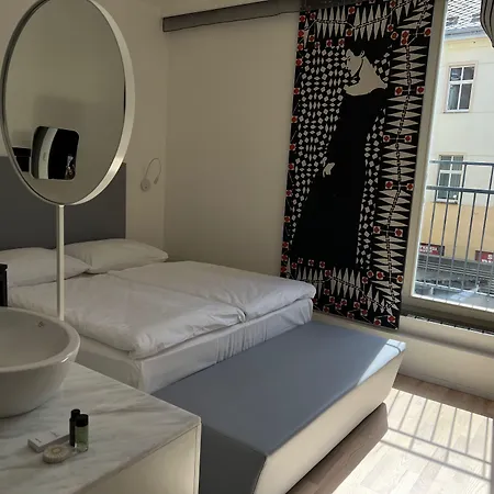 Praha Отель Либерц