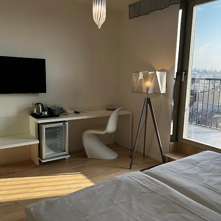 Praha Hotel