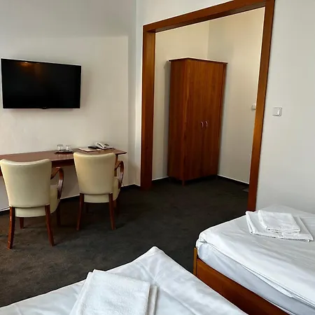 Praha Hotel 4*