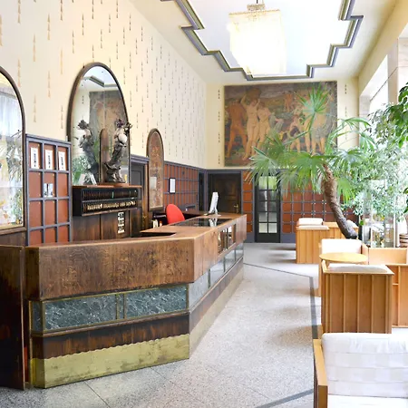 Praha Hotel 4*