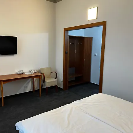 Praha 4*