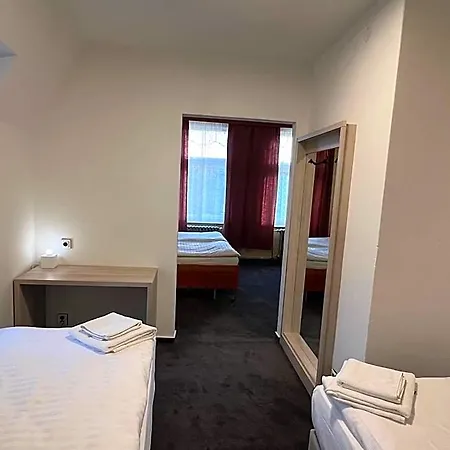 Praha 4* ליברץ