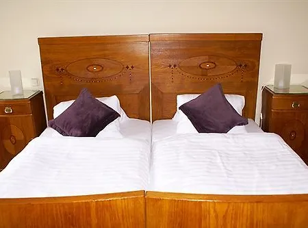 Praha Otel 4*