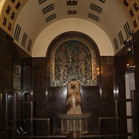 Praha Hotel 3*