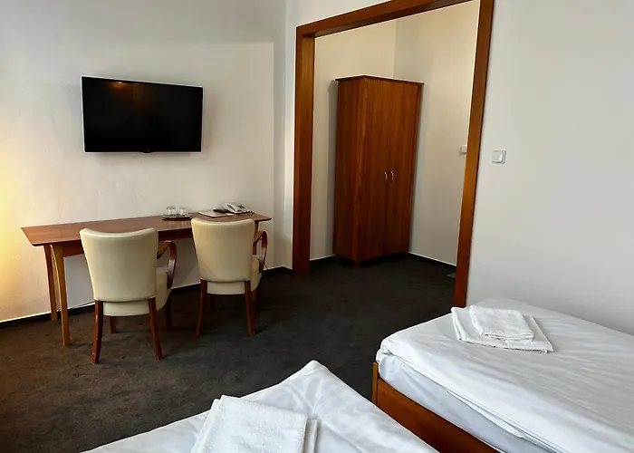 Praha Otel 4*